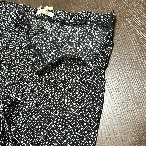 Max Studio Ruffle Mini Skirts, Side‎ Zip, Women’s Medium - Picture 7 of 13